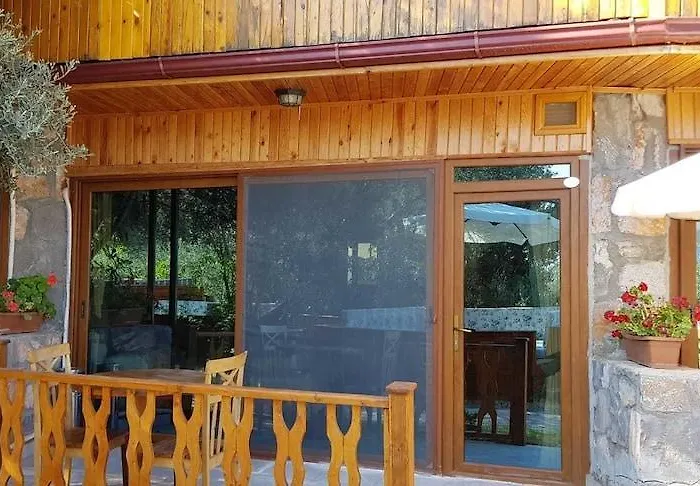 Kabak Armes فاراليا